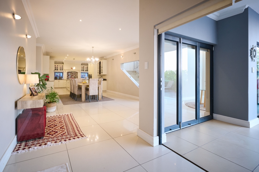 5 Bedroom Property for Sale in Waterfall Country Village Gauteng