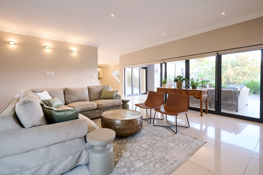 5 Bedroom Property for Sale in Waterfall Country Village Gauteng