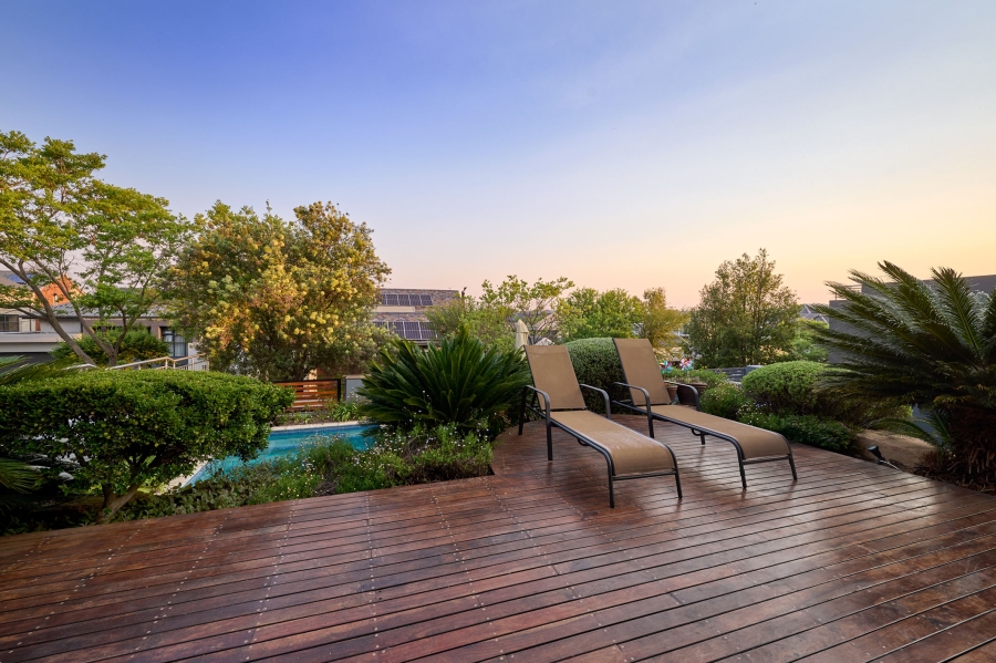 5 Bedroom Property for Sale in Waterfall Country Village Gauteng
