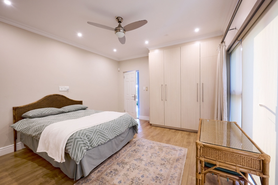 5 Bedroom Property for Sale in Waterfall Country Village Gauteng