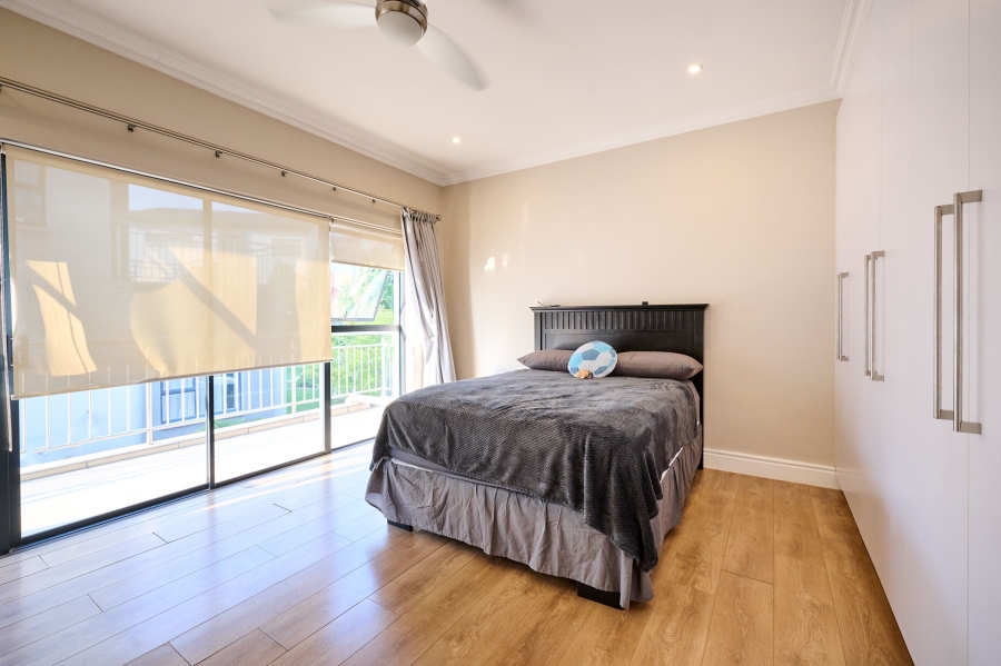 5 Bedroom Property for Sale in Waterfall Country Village Gauteng