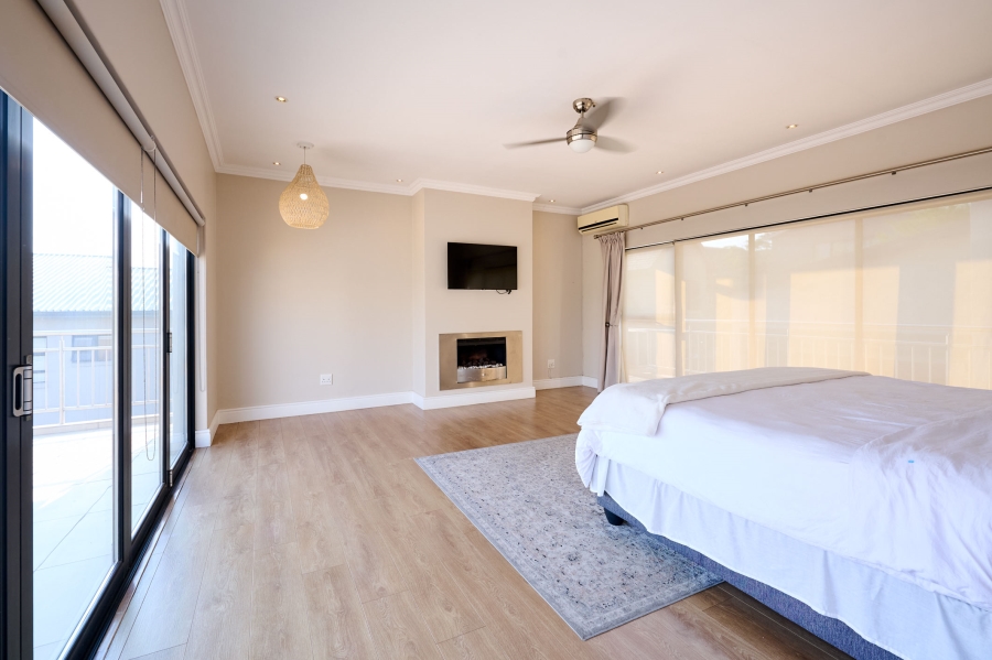 5 Bedroom Property for Sale in Waterfall Country Village Gauteng