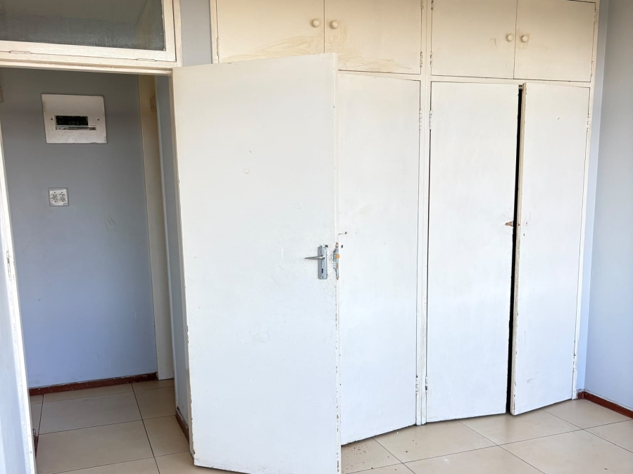 2 Bedroom Property for Sale in Baileys Muckleneuk Gauteng