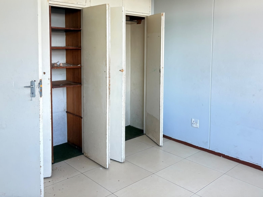 2 Bedroom Property for Sale in Baileys Muckleneuk Gauteng