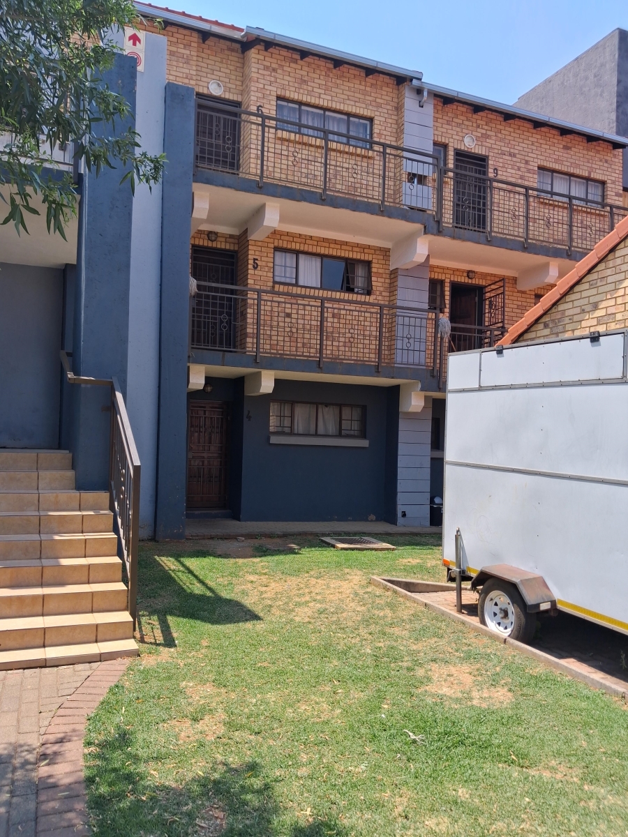 2 Bedroom Property for Sale in The Orchards Gauteng