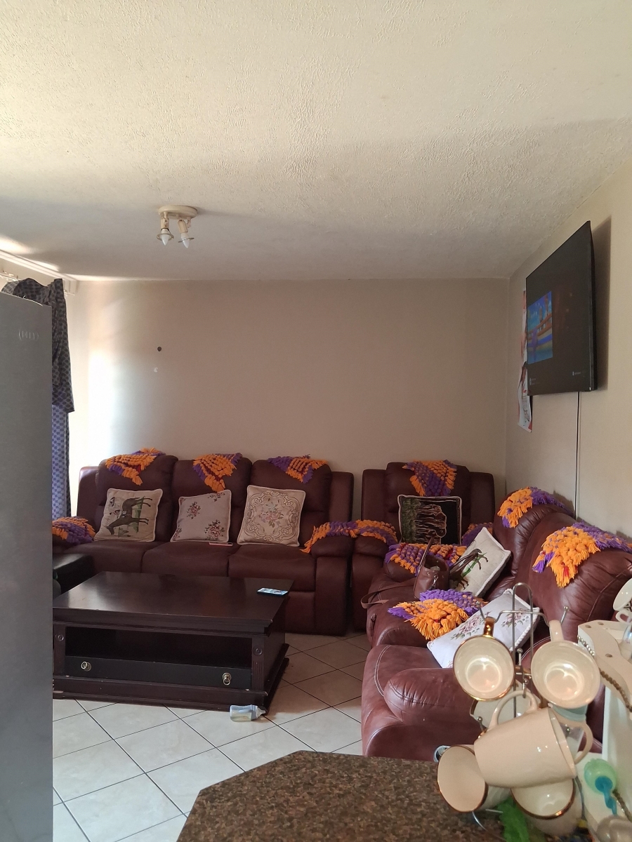 2 Bedroom Property for Sale in The Orchards Gauteng