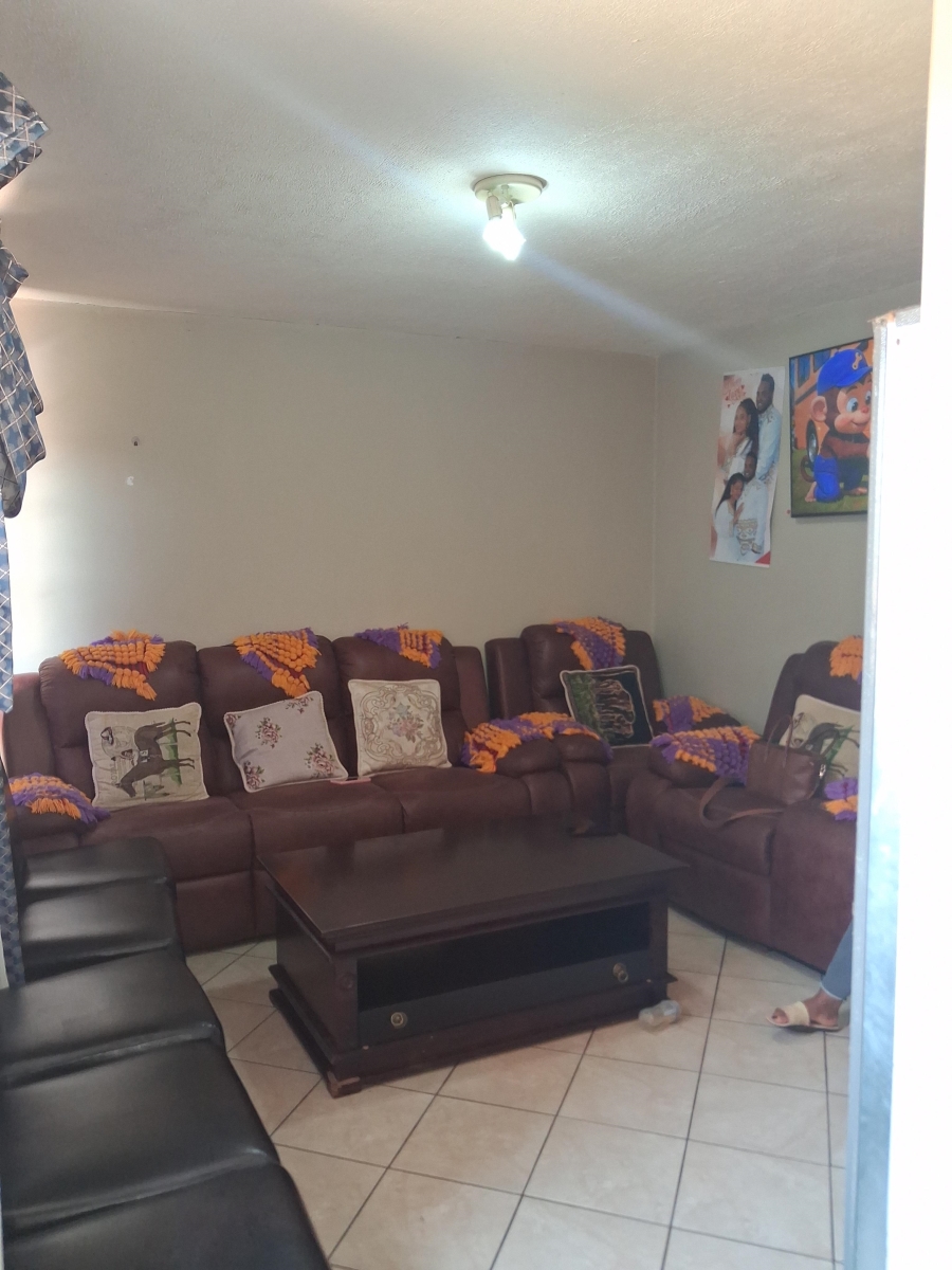 2 Bedroom Property for Sale in The Orchards Gauteng
