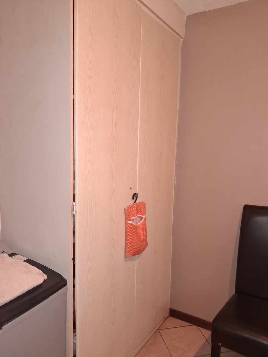 2 Bedroom Property for Sale in The Orchards Gauteng