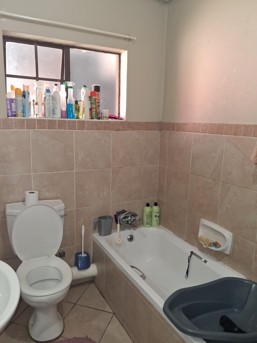 2 Bedroom Property for Sale in The Orchards Gauteng