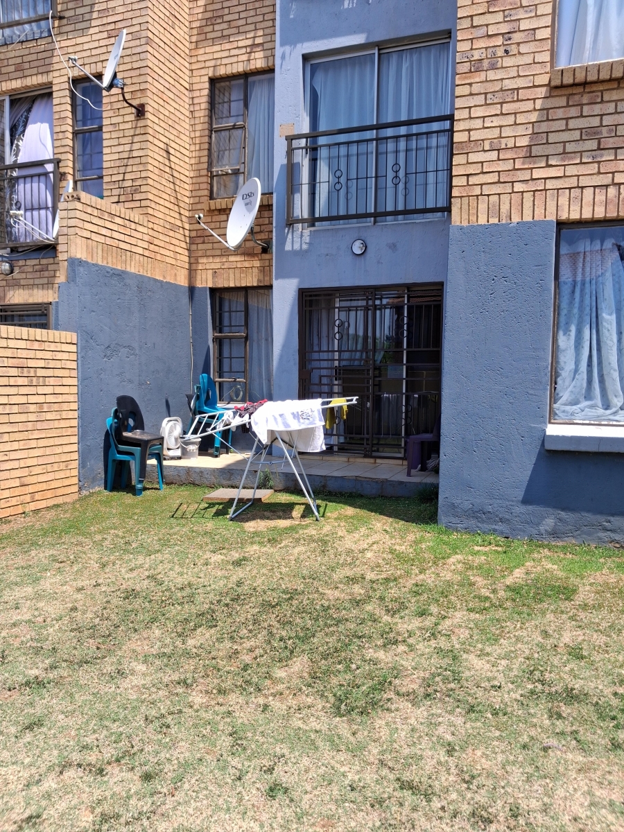 2 Bedroom Property for Sale in The Orchards Gauteng