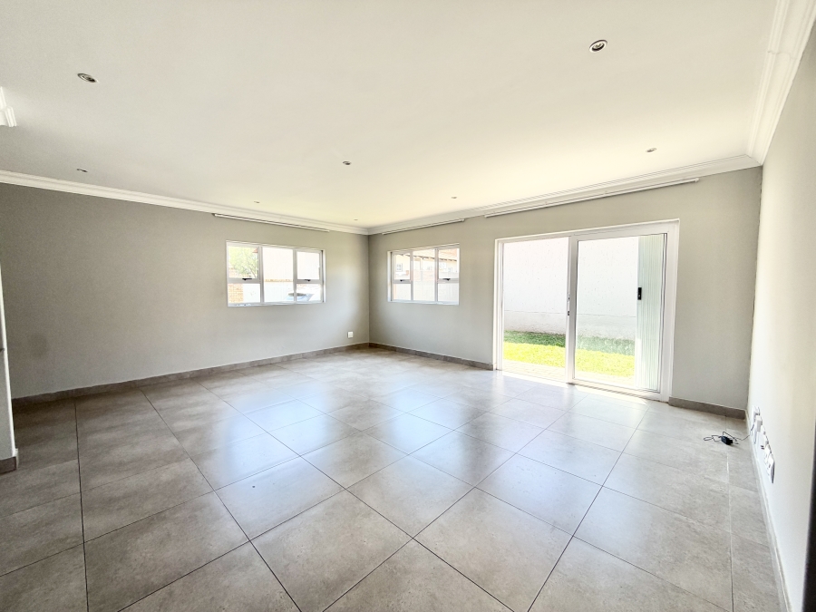3 Bedroom Property for Sale in Kyalami Hills Gauteng