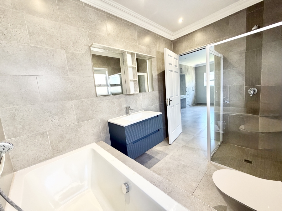 3 Bedroom Property for Sale in Kyalami Hills Gauteng