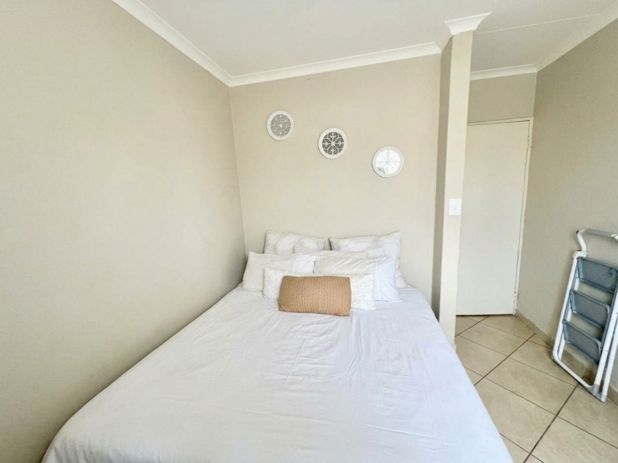 2 Bedroom Property for Sale in Noordwyk Gauteng