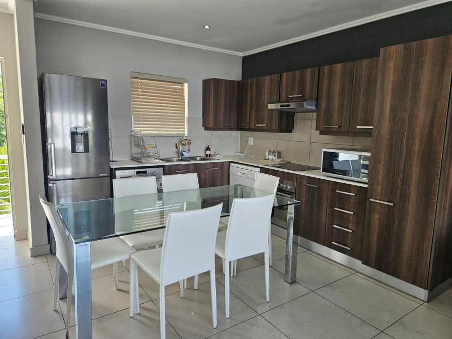 To Let 2 Bedroom Property for Rent in Atholl Gauteng