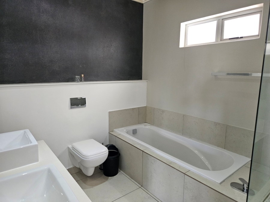 To Let 2 Bedroom Property for Rent in Atholl Gauteng
