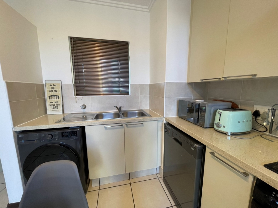To Let 2 Bedroom Property for Rent in Bryanston Gauteng