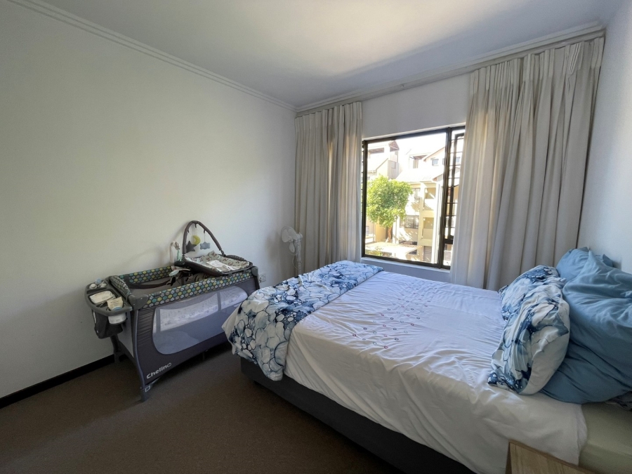 To Let 2 Bedroom Property for Rent in Bryanston Gauteng