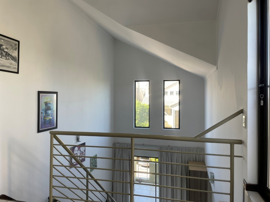 To Let 2 Bedroom Property for Rent in Bryanston Gauteng