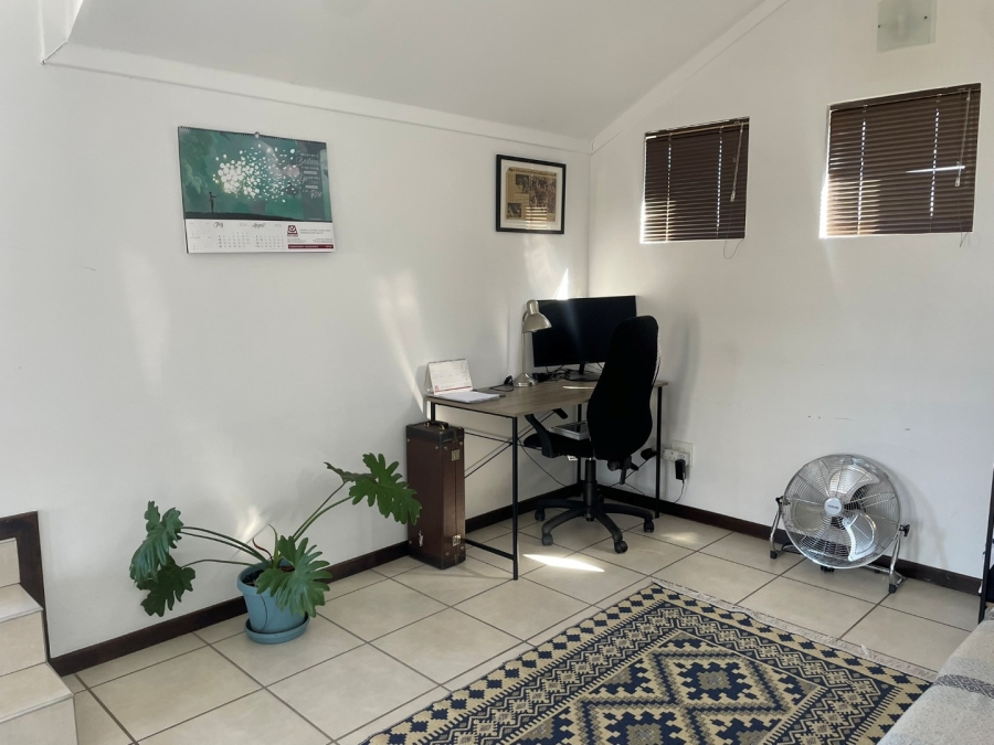 To Let 2 Bedroom Property for Rent in Bryanston Gauteng