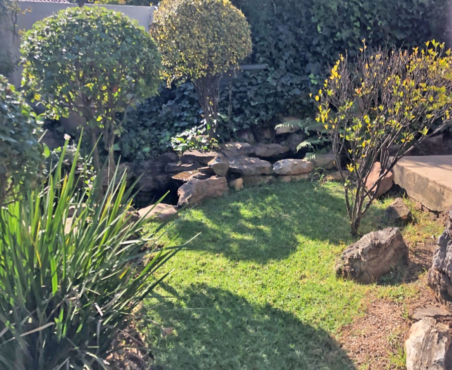To Let 2 Bedroom Property for Rent in Rivonia Gauteng