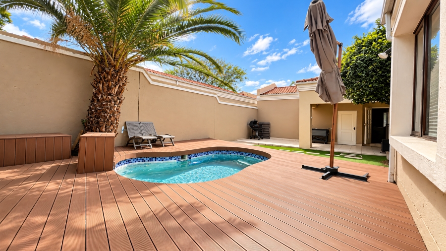3 Bedroom Property for Sale in Pineslopes Gauteng