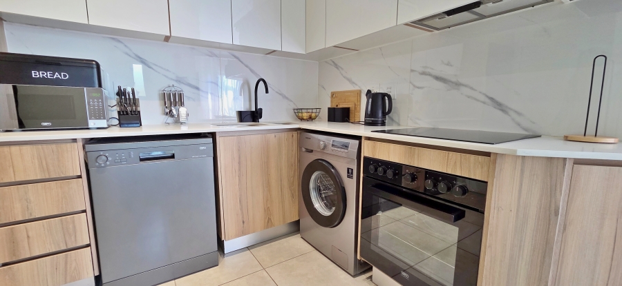 1 Bedroom Property for Sale in Waterfall Gauteng