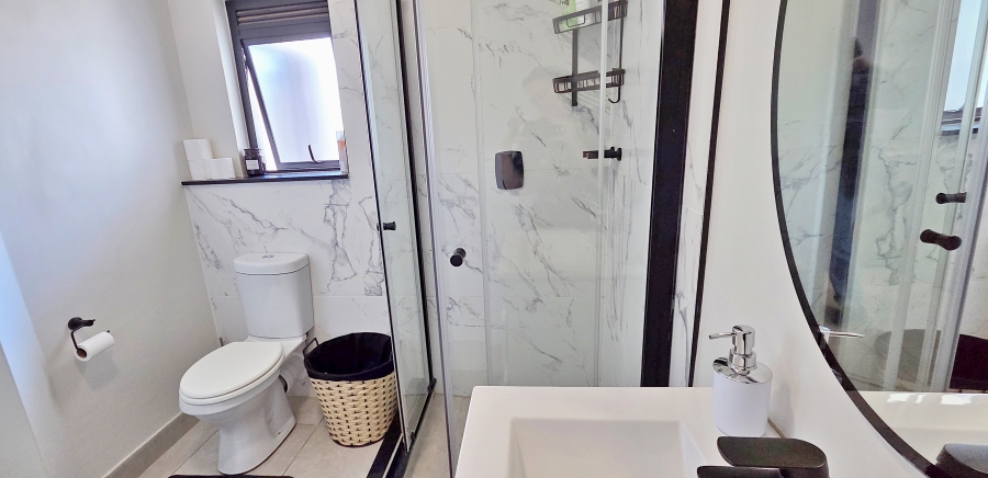 1 Bedroom Property for Sale in Waterfall Gauteng