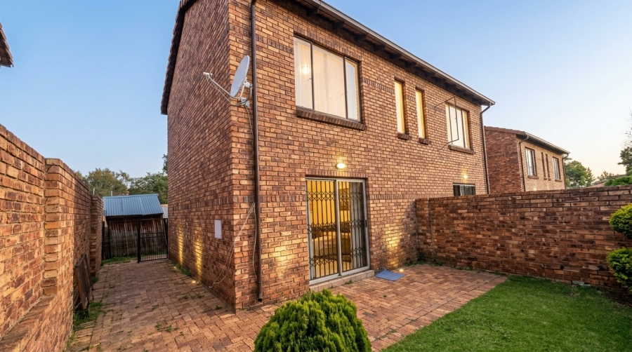 2 Bedroom Property for Sale in Halfway Gardens Gauteng