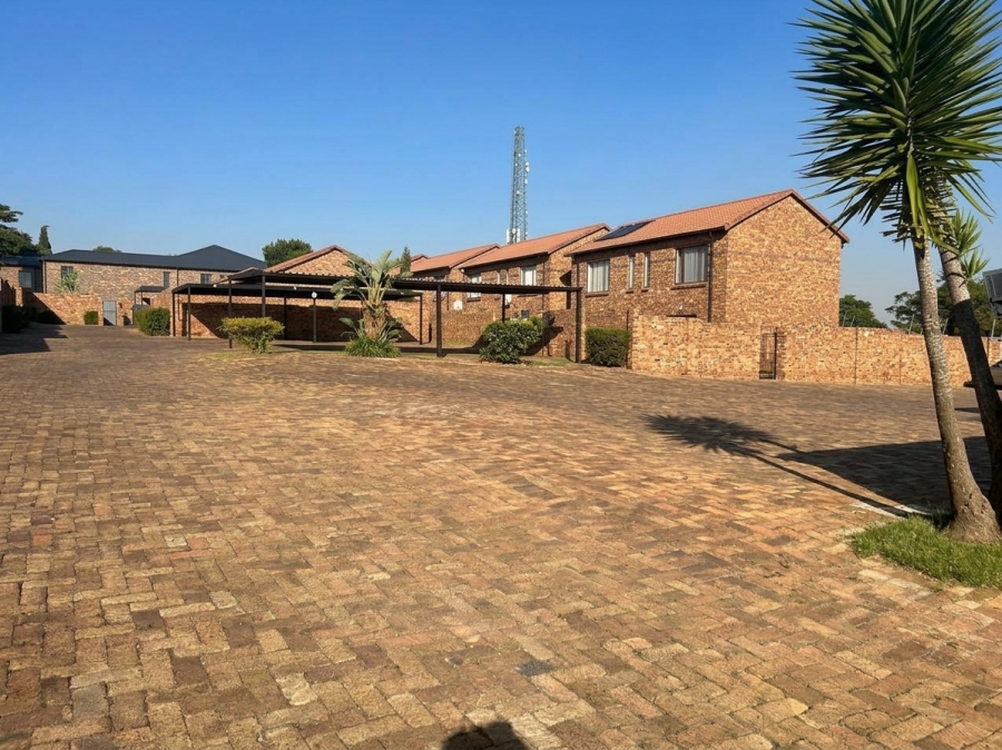 2 Bedroom Property for Sale in Halfway Gardens Gauteng