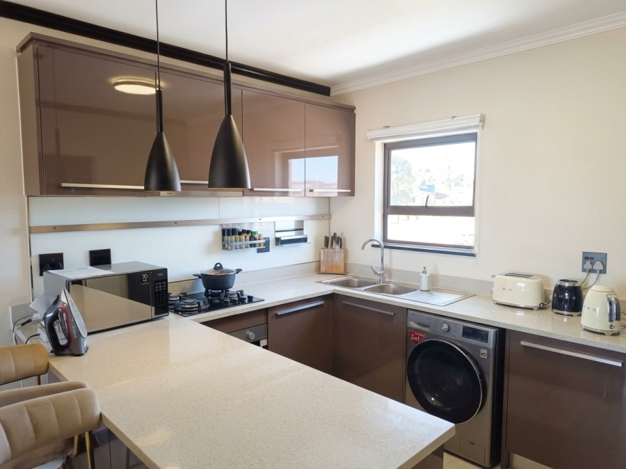 To Let 2 Bedroom Property for Rent in Blue Hills Gauteng