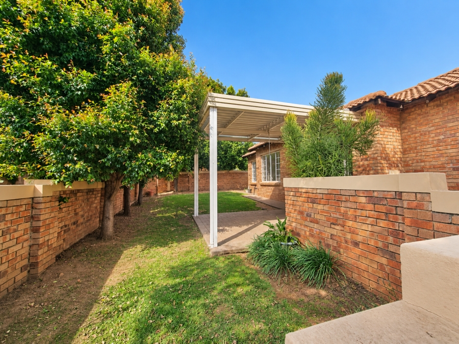 To Let 2 Bedroom Property for Rent in Honeydew Gauteng