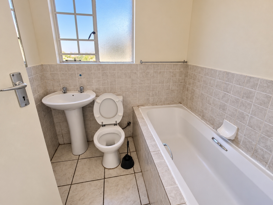 To Let 2 Bedroom Property for Rent in Honeydew Gauteng
