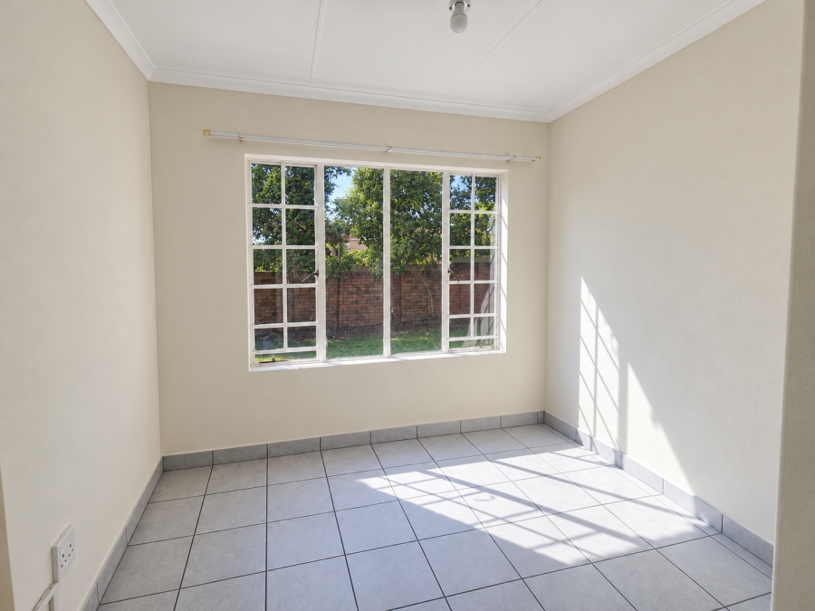To Let 2 Bedroom Property for Rent in Honeydew Gauteng