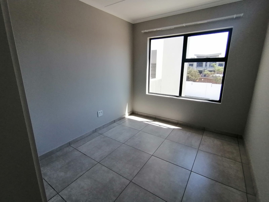 2 Bedroom Property for Sale in Glen Marais Gauteng