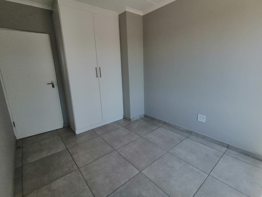 2 Bedroom Property for Sale in Glen Marais Gauteng
