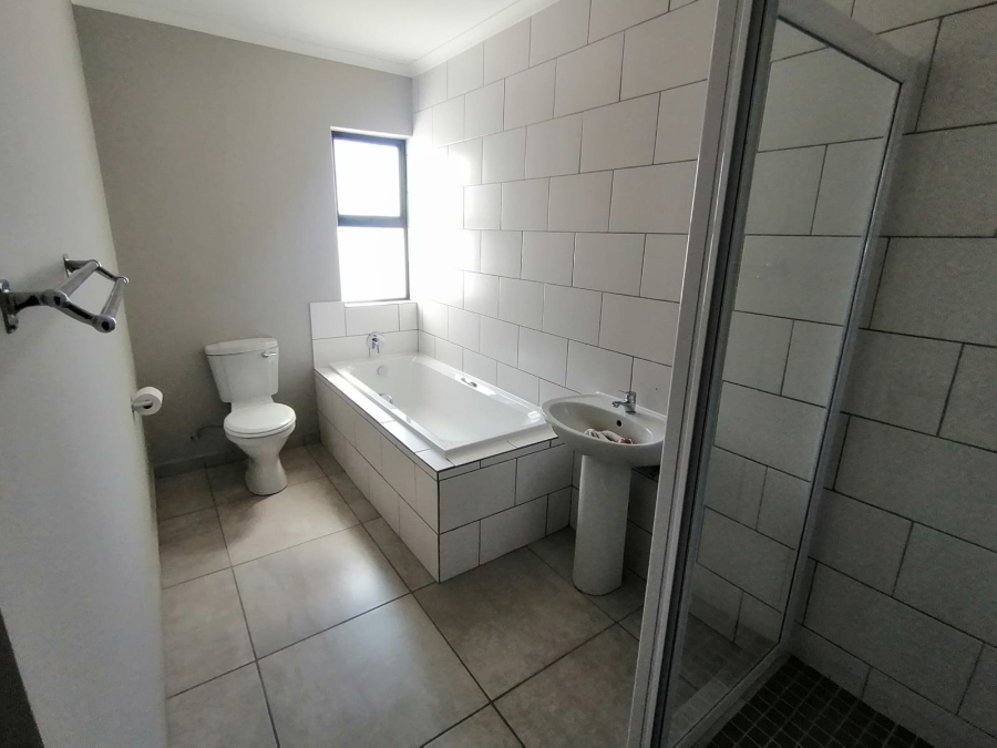 2 Bedroom Property for Sale in Glen Marais Gauteng