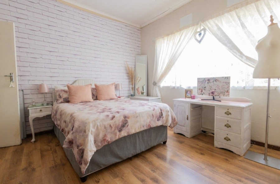 5 Bedroom Property for Sale in Wheatlands A H Gauteng