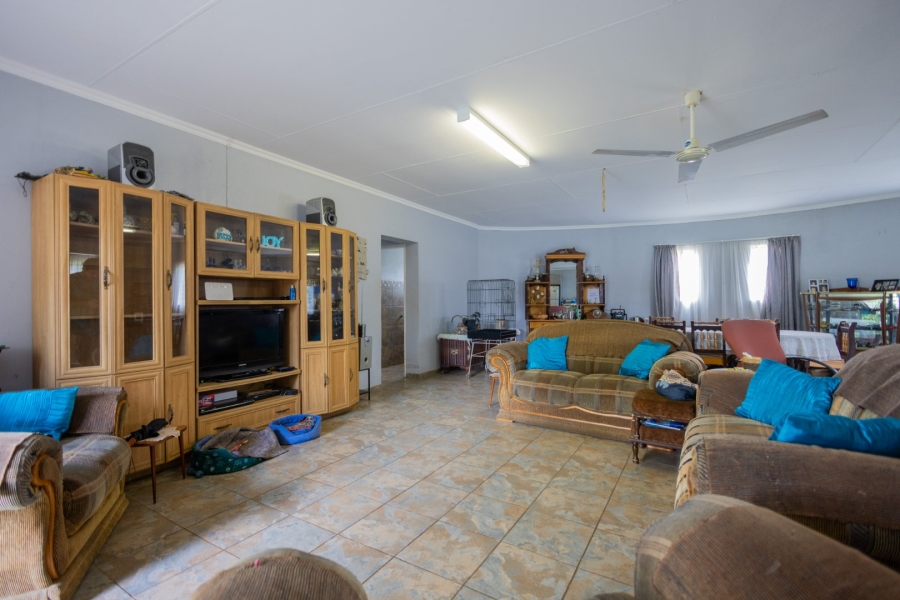 5 Bedroom Property for Sale in Wheatlands A H Gauteng