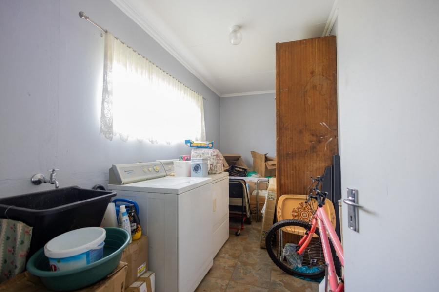 5 Bedroom Property for Sale in Wheatlands A H Gauteng