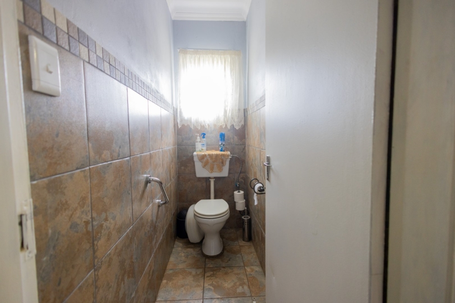 5 Bedroom Property for Sale in Wheatlands A H Gauteng
