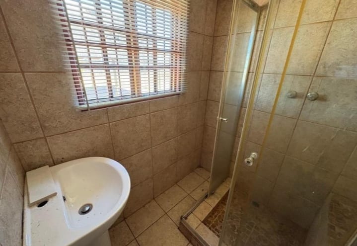 5 Bedroom Property for Sale in Wheatlands A H Gauteng