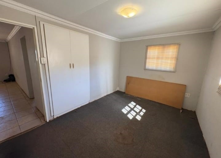5 Bedroom Property for Sale in Wheatlands A H Gauteng