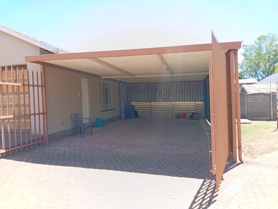 3 Bedroom Property for Sale in Witpoortjie Gauteng