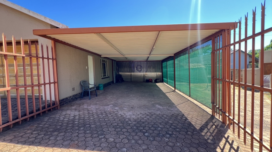 3 Bedroom Property for Sale in Witpoortjie Gauteng