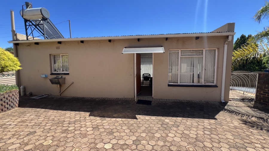 3 Bedroom Property for Sale in Witpoortjie Gauteng