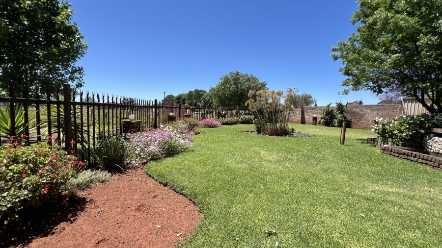 4 Bedroom Property for Sale in Beckedan Gauteng