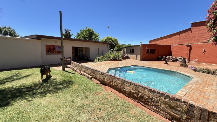 4 Bedroom Property for Sale in Beckedan Gauteng