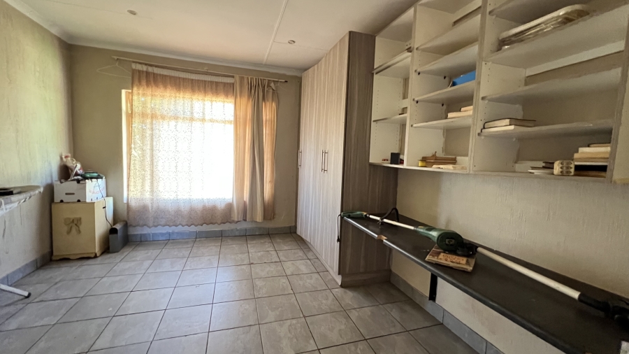 4 Bedroom Property for Sale in Beckedan Gauteng