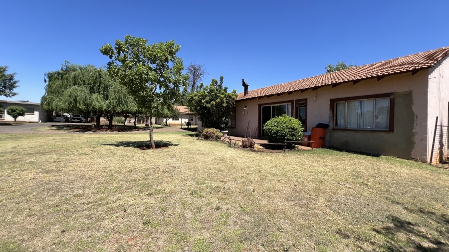 4 Bedroom Property for Sale in Beckedan Gauteng