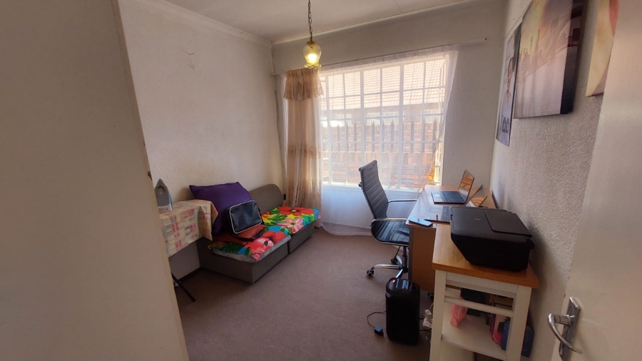 3 Bedroom Property for Sale in Helikonpark Gauteng